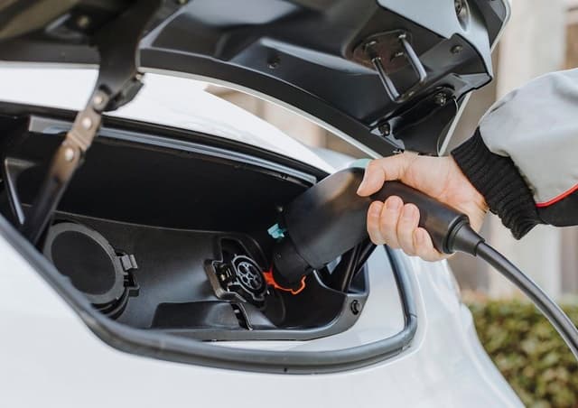 EV cable thefts – a new worry for commercial fleets